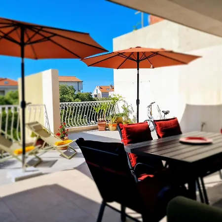 Terrace Znjan, * سبليت