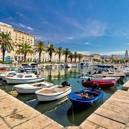 Terrace Znjan, شقة سبليت